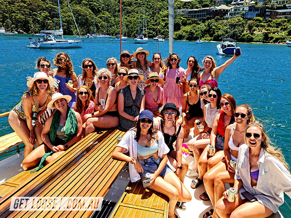 Budget Party Yacht Sydney 1K