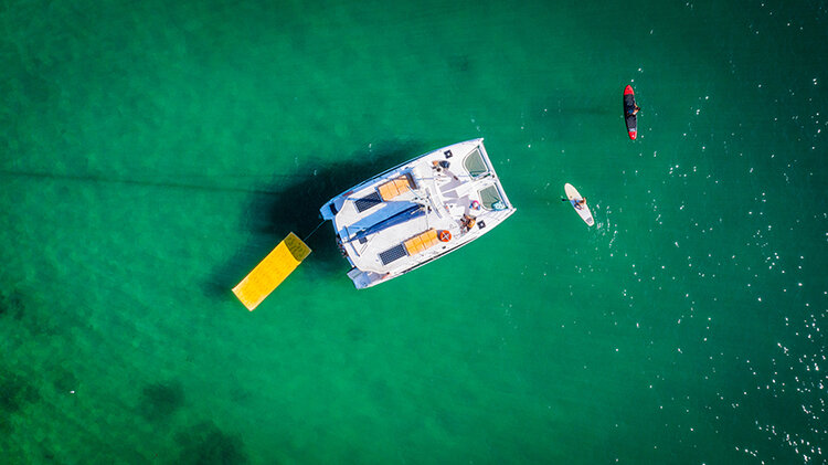 Champagne Sailing 10