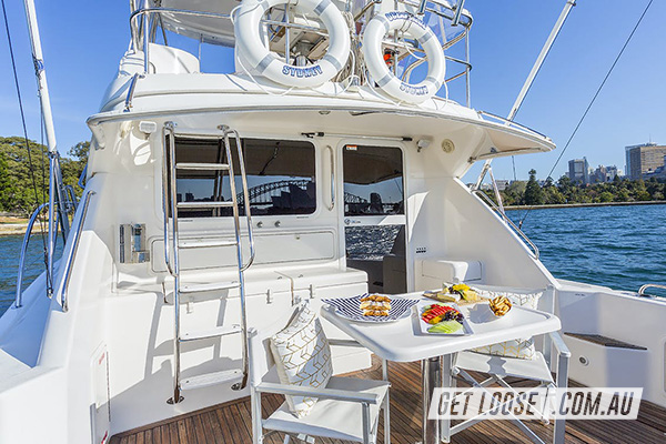Lux Flybridge Cruiser Sydney 1i