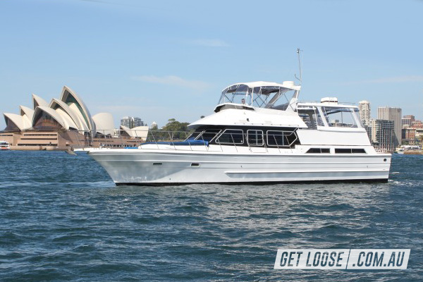 Luxury Flybridge Cruiser Sydney 4A